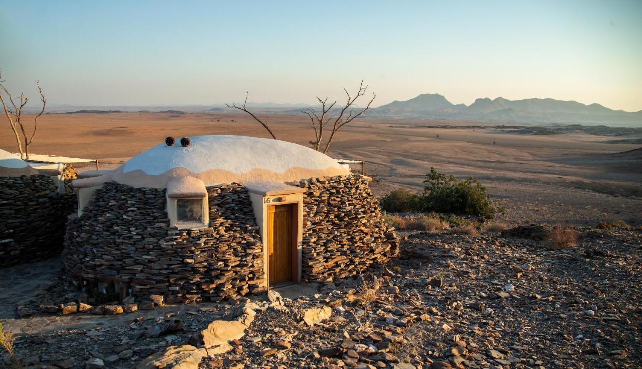 Rostock Ritz Desert Lodge Cha-re Extérieur photo